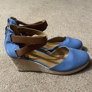Comfortview Blue and Brown Espadrille Wedges 11 WW Fall Wedding Guest